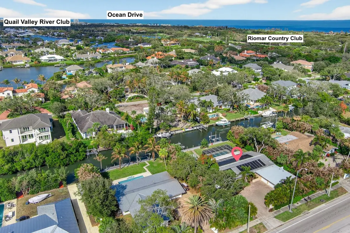 Photo 4 at 547 E Causeway Boulevard, Vero Beach