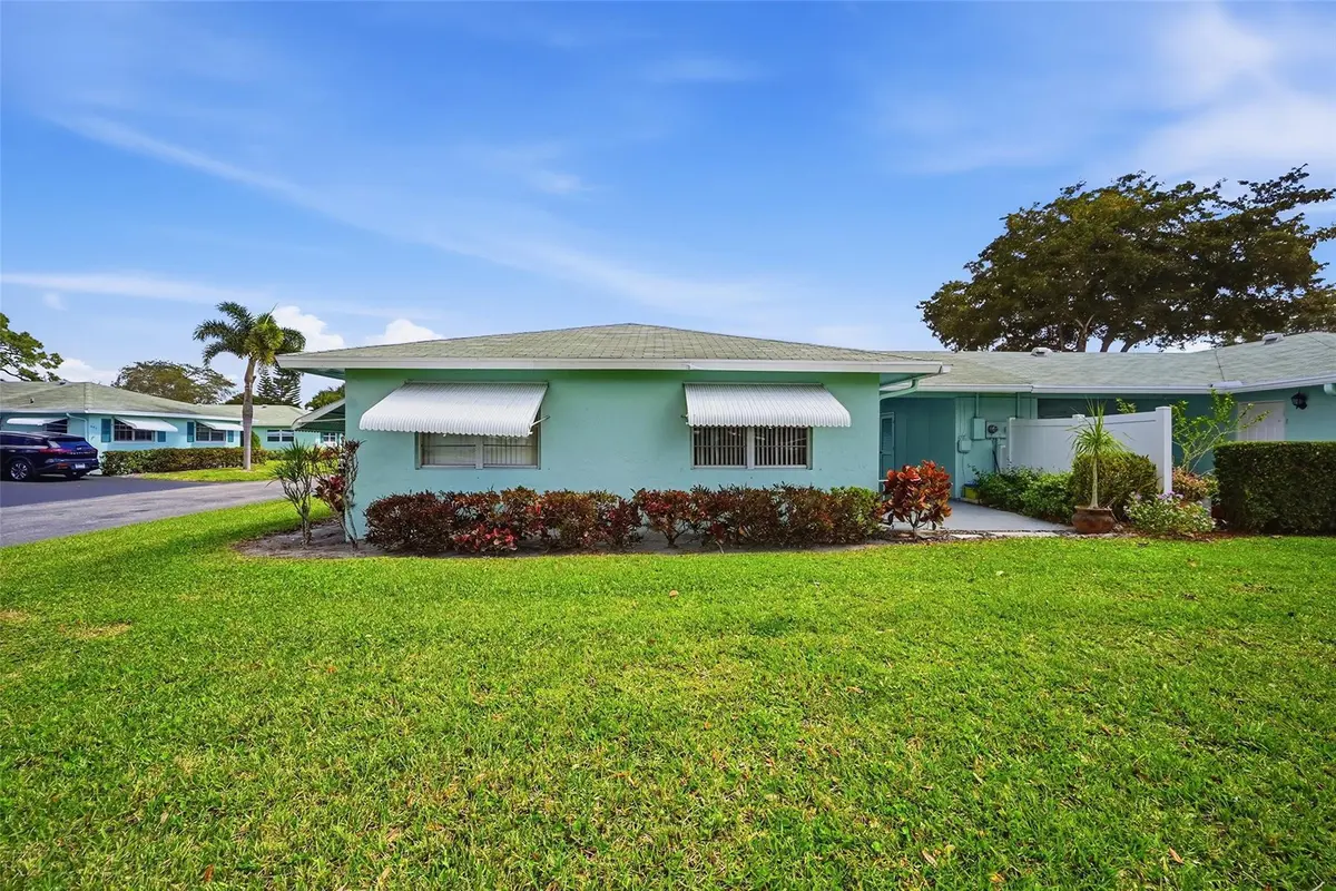 Photo 5 at 602 Hummingbird Lane 602, Delray Beach