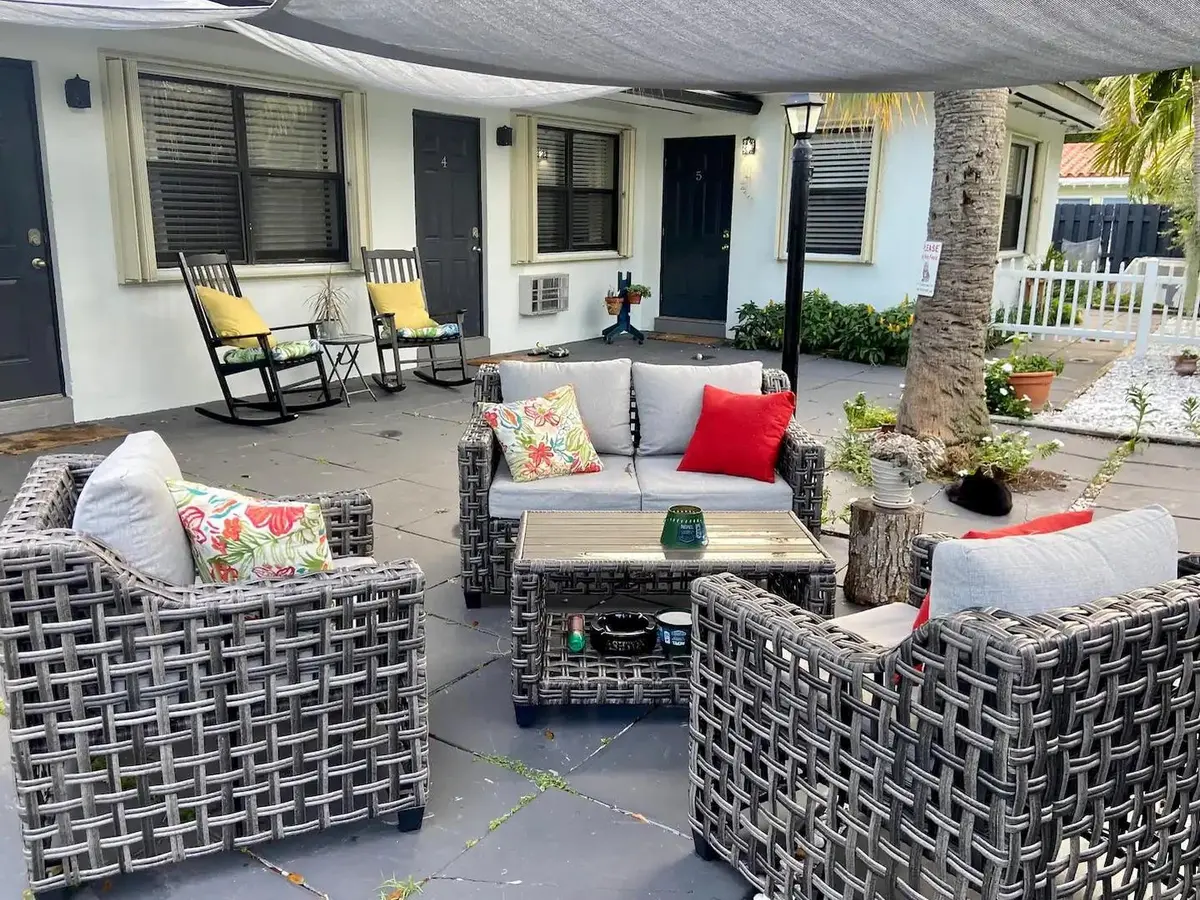 Photo 3 at 213 Hibiscus Avenue, Pompano Beach