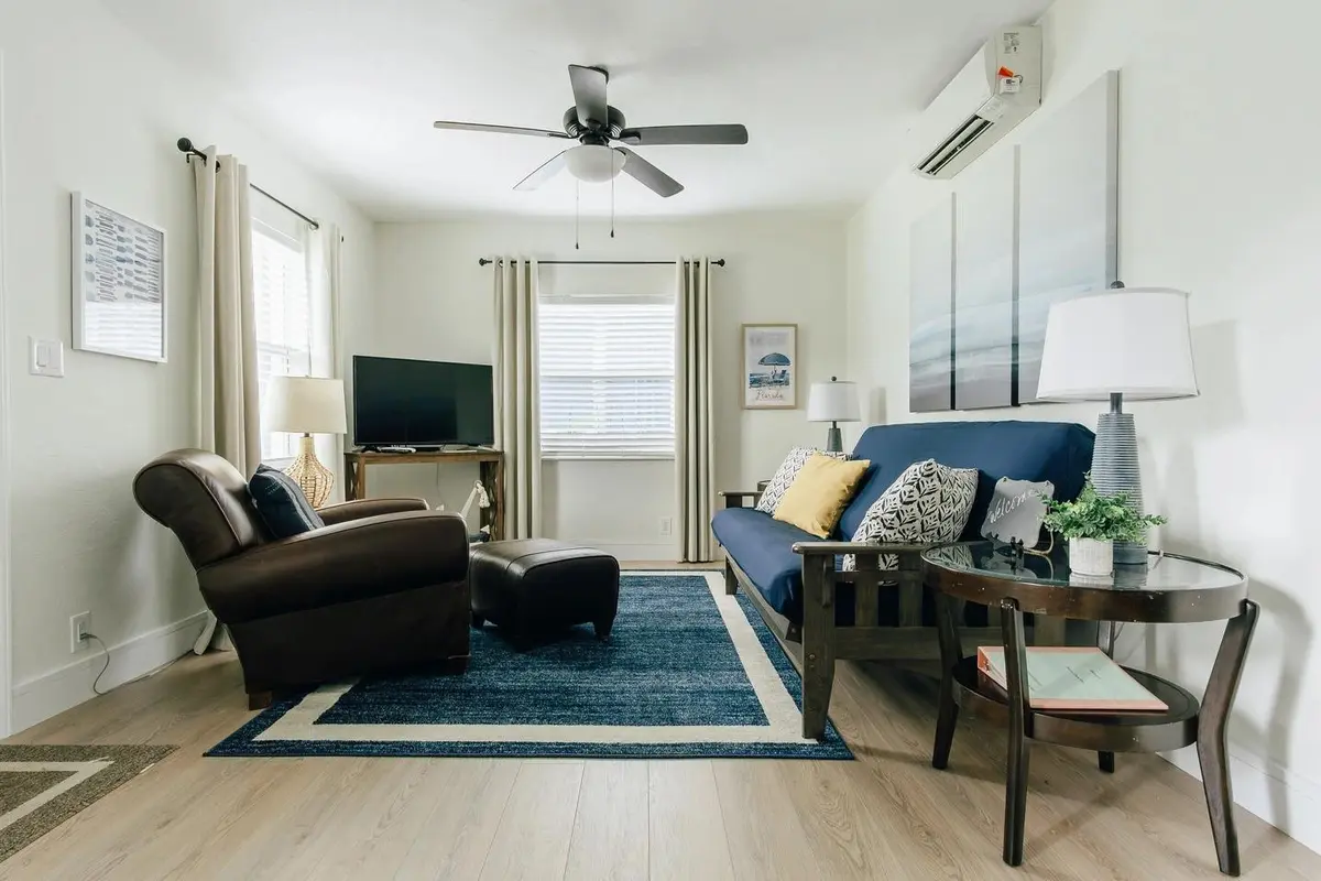 Photo 4 at 213 Hibiscus Avenue, Pompano Beach