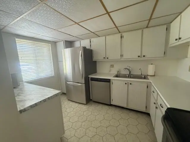 kitchen window at 222 Lake Constance Drive, West Palm Beach