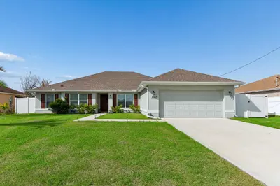 1862 SW Monterrey Lane, Port St. Lucie – Single Family Residence for sale
