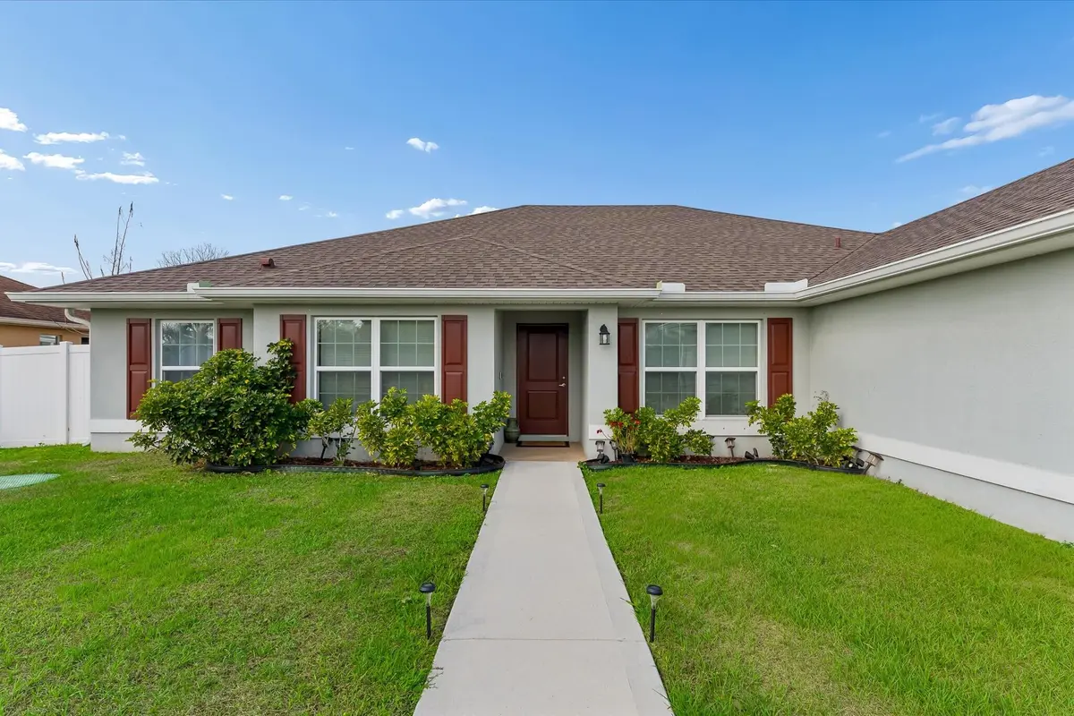 04-2004 at 1862 SW Monterrey Lane, Port St. Lucie