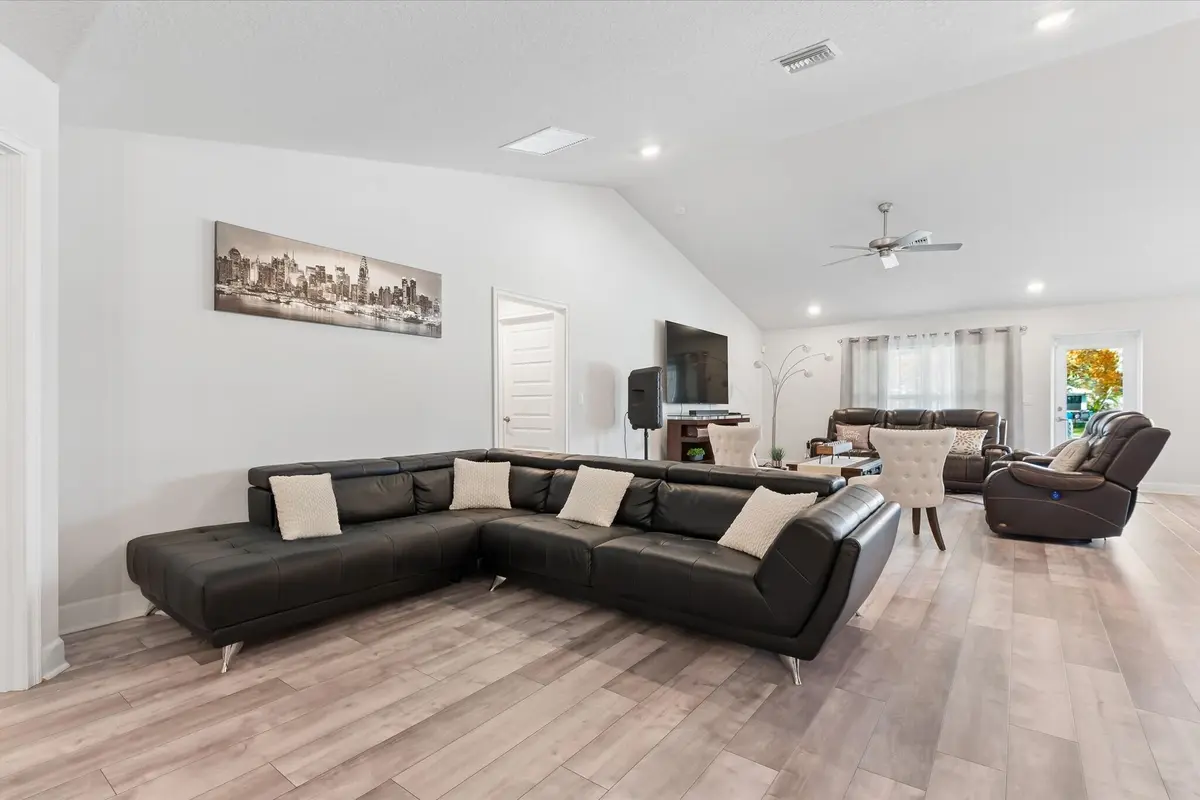 06-2006 at 1862 SW Monterrey Lane, Port St. Lucie