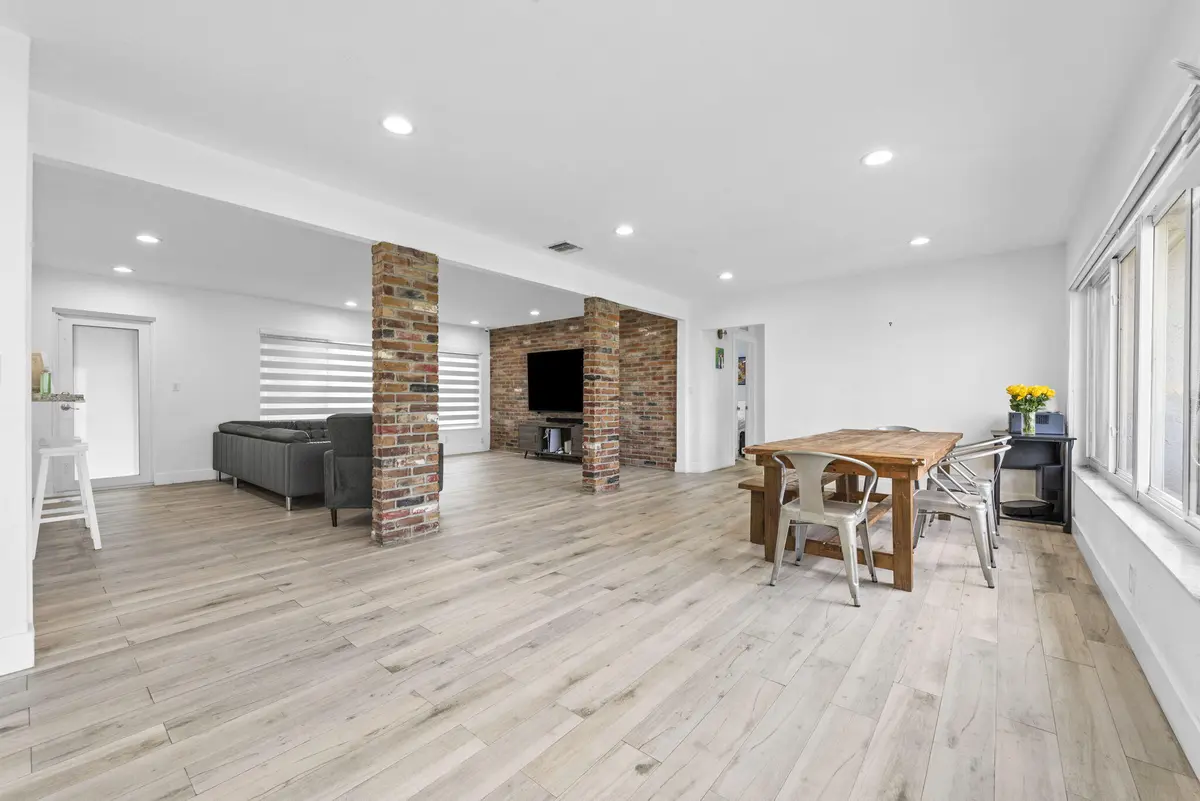 1-web-or-mls-_BWP5803 at 409 N 14th Avenue, Hollywood