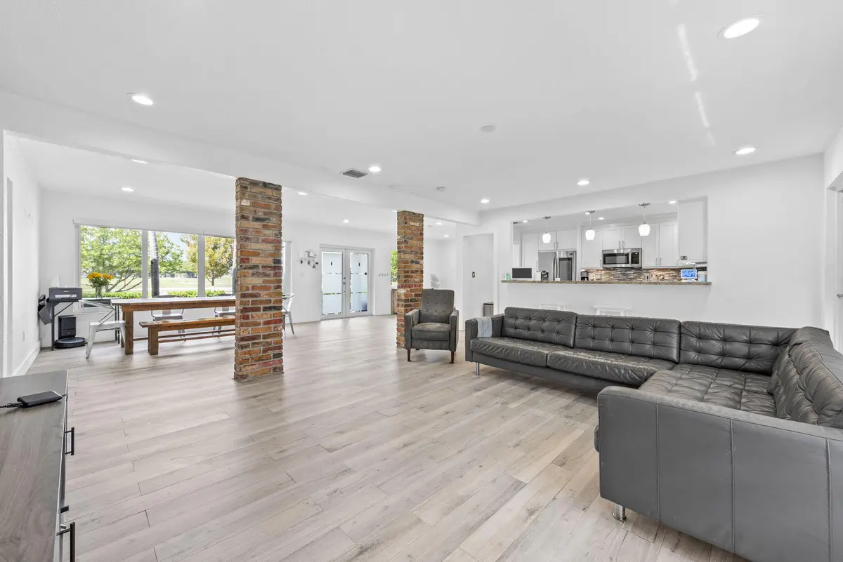 5-web-or-mls-_BWP5815 at 409 N 14th Avenue, Hollywood