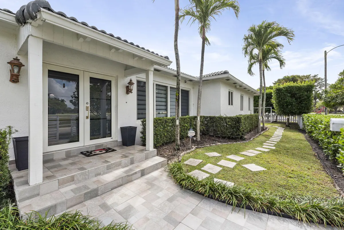 24-web-or-mls-_BWP5913 at 409 N 14th Avenue, Hollywood
