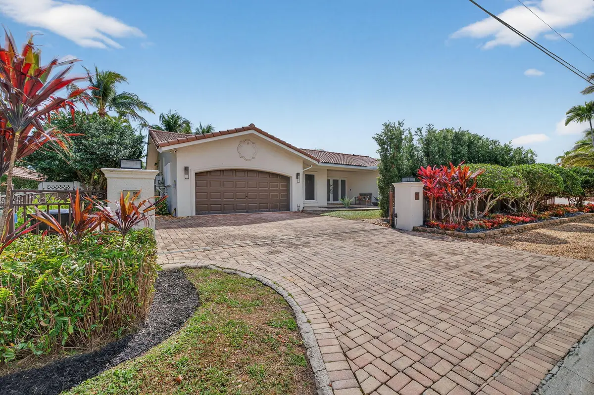 5-web-or-mls-B699A0138 at 2760 NE 55th Street, Fort Lauderdale