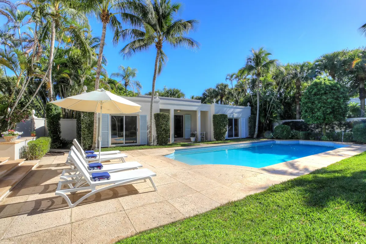 30 Gomez Rd 050 at 30 Gomez Road, Jupiter Island