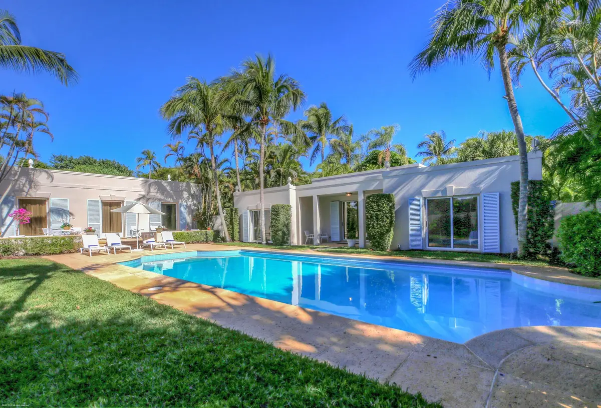 30 Gomez Rd 051 at 30 Gomez Road, Jupiter Island