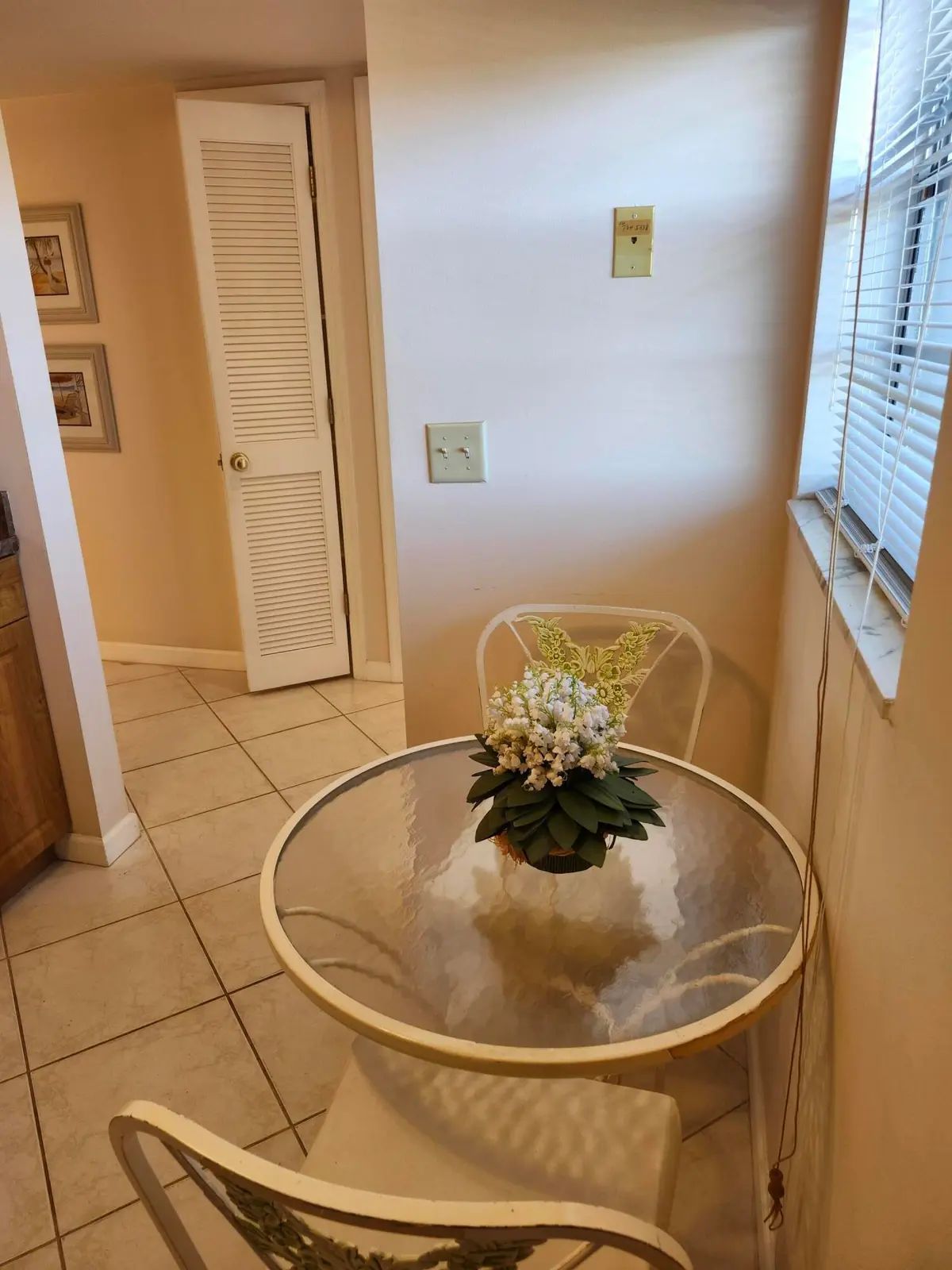 Kitchen Table at 230 NE 26th Avenue 408, Boynton Beach