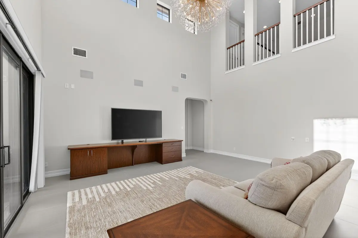 7-web-or-mls-DSC03204 at 8520 Watercrest Circle, Parkland