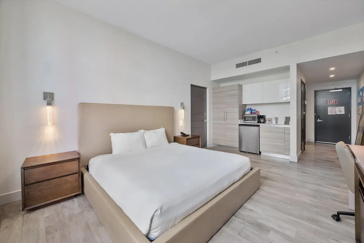 06-777 N ocean Dr Unit S404_006 at 777 N Ocean Drive Unit S404, Hollywood