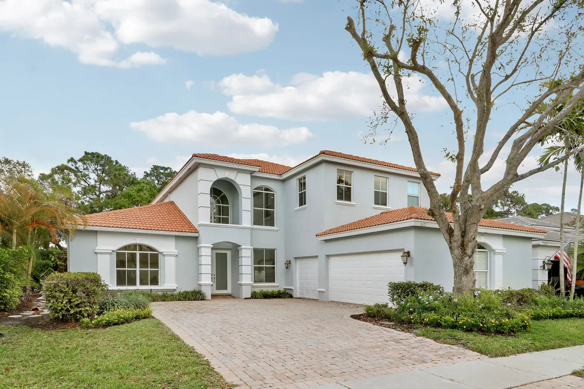 FRONT EXTERIOR at 147 Sedona Way, Palm Beach Gardens
