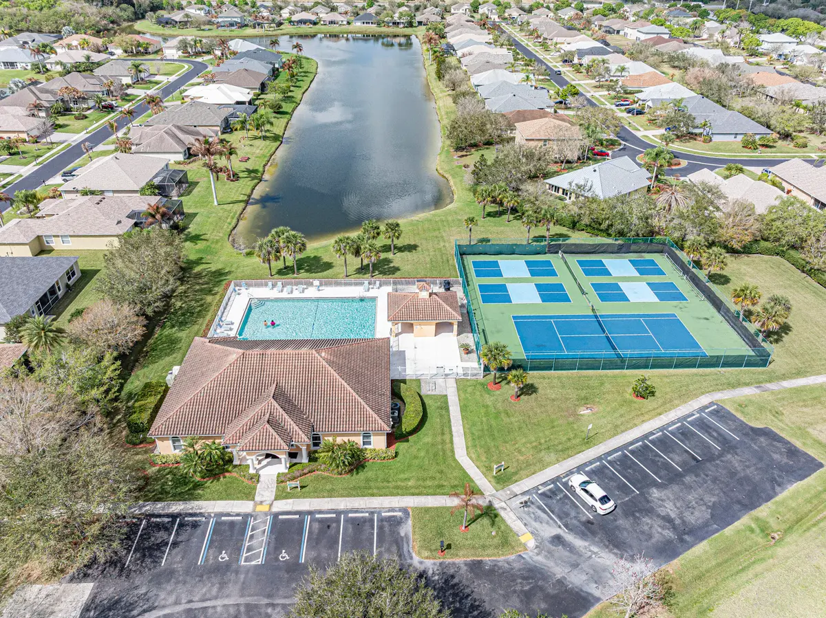 753 SW Fortunella Cir Circle, Vero Beach, FL – photo 4