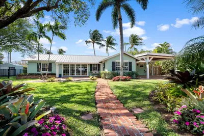 402 Lake Drive, Delray Beach – sold