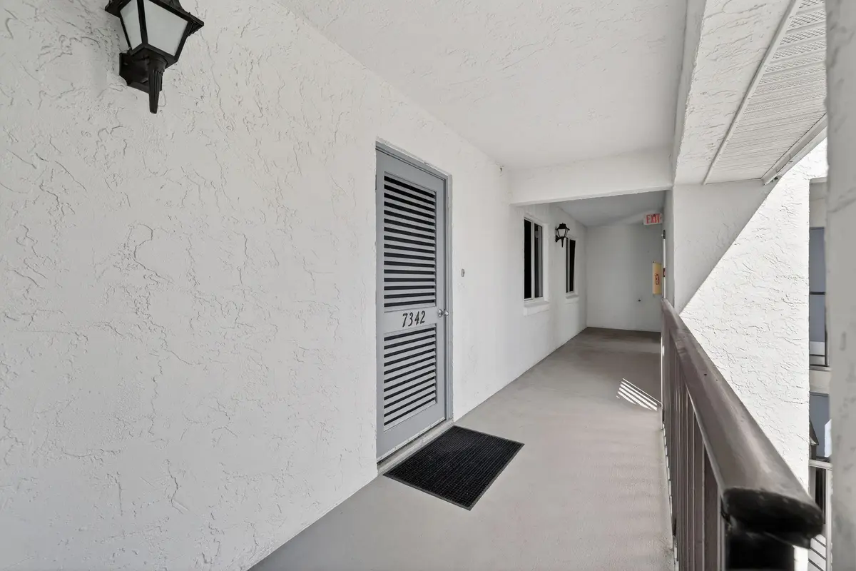 ENTRY at 2400 S Ocean Drive 7342, Fort Pierce