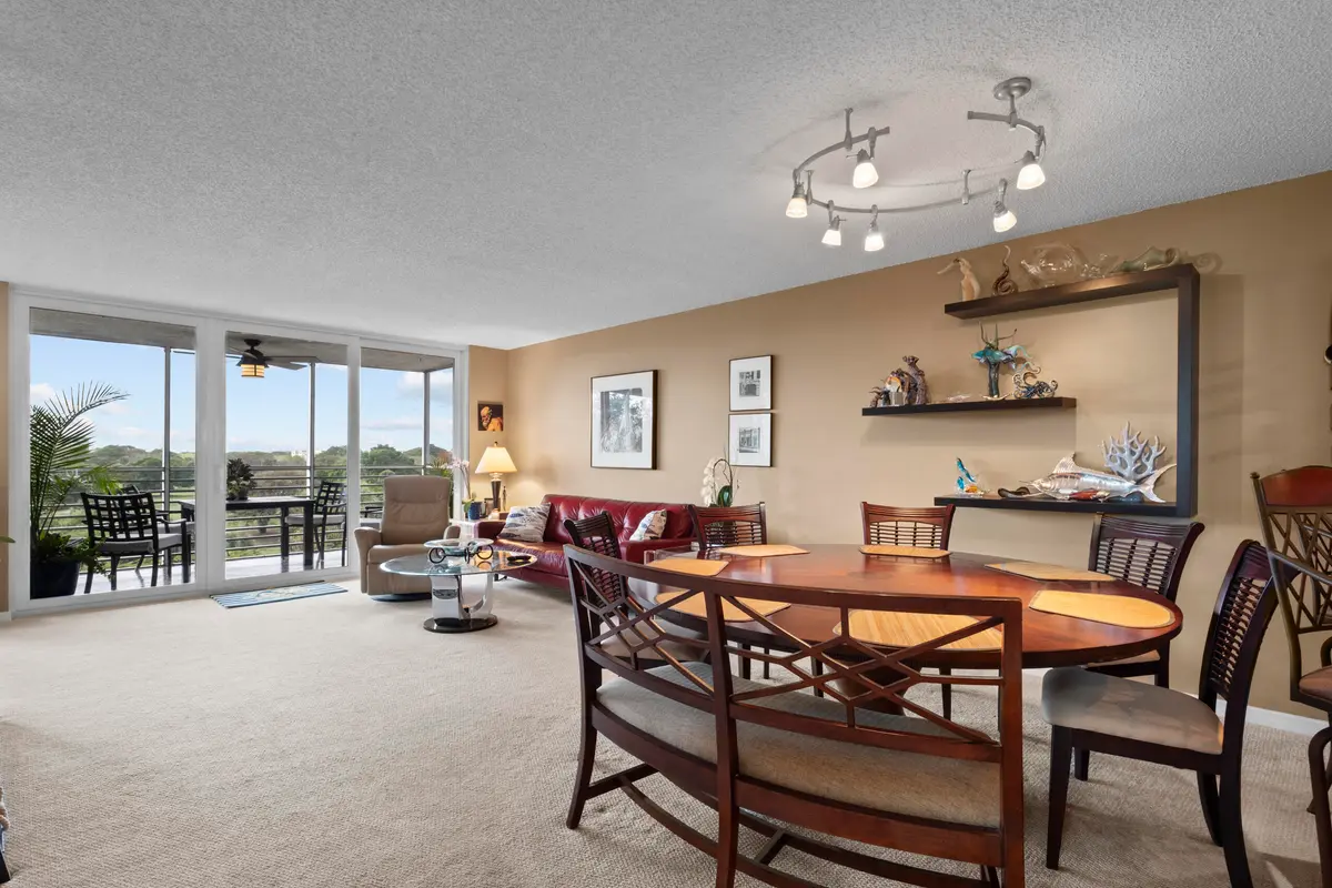 R_F031 at 3520 Oaks Way 510, Pompano Beach