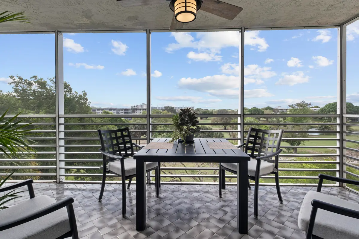 R_F039 at 3520 Oaks Way 510, Pompano Beach