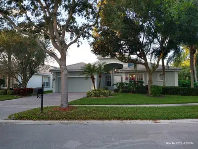 13245 Alhambra Lake Circle, Delray Beach – sold
