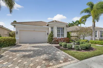6787 Fairway Lakes Drive, Boynton Beach – sold