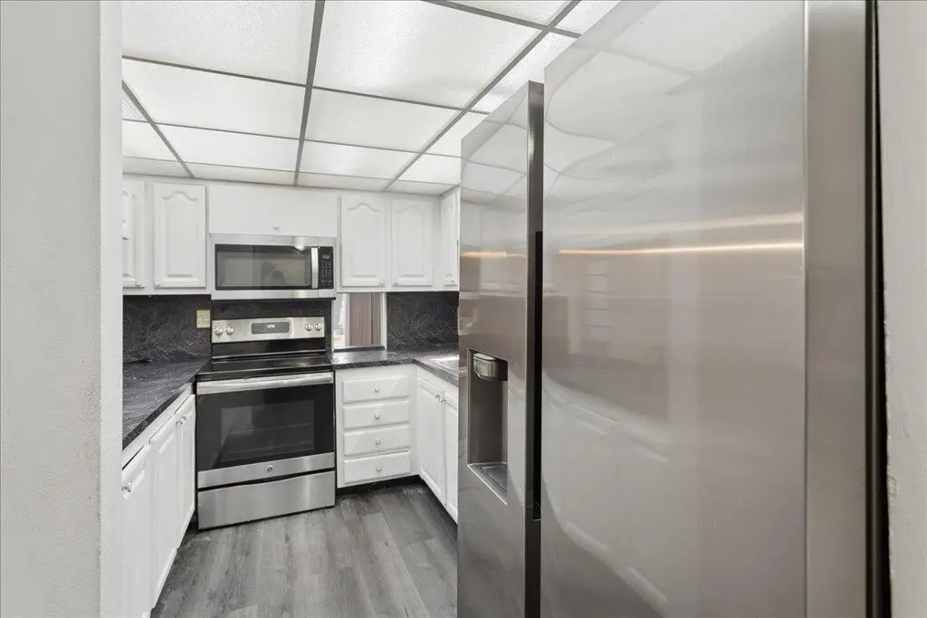 10-U9A6397 at 9491 Evergreen Place 108, Davie