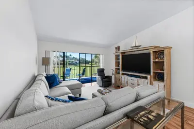 5120 Golfview Court 1722, Delray Beach – sold