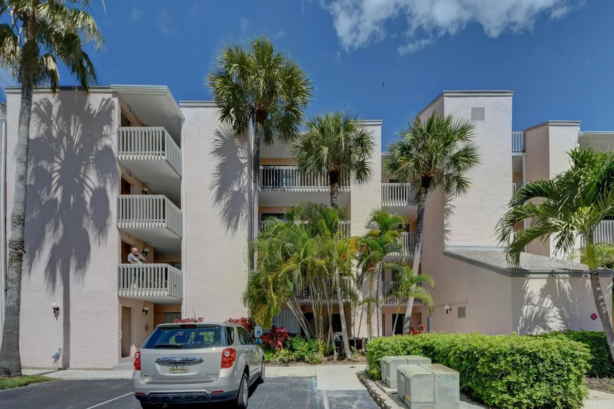 3800 BEACHTREE at 2400 S Ocean Drive 3825, Fort Pierce