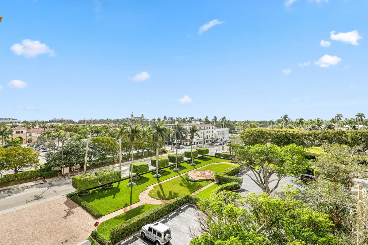 150 Bradley Place 415, Palm Beach, FL – photo 2