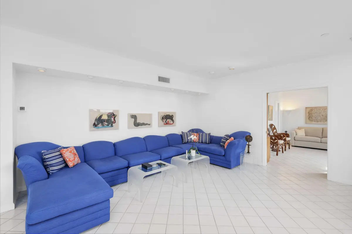 150 Bradley Place 415, Palm Beach, FL – photo 4