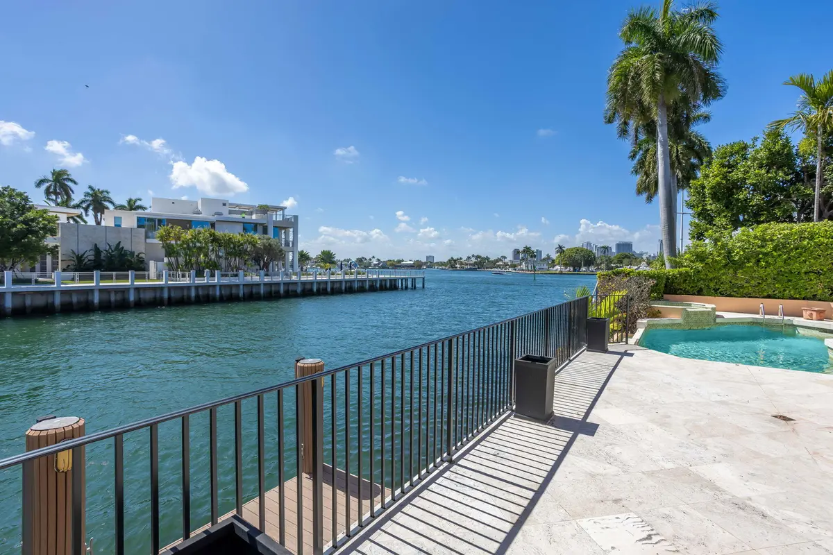 IMG_1728 at 4 Isla Bahia Drive, Fort Lauderdale