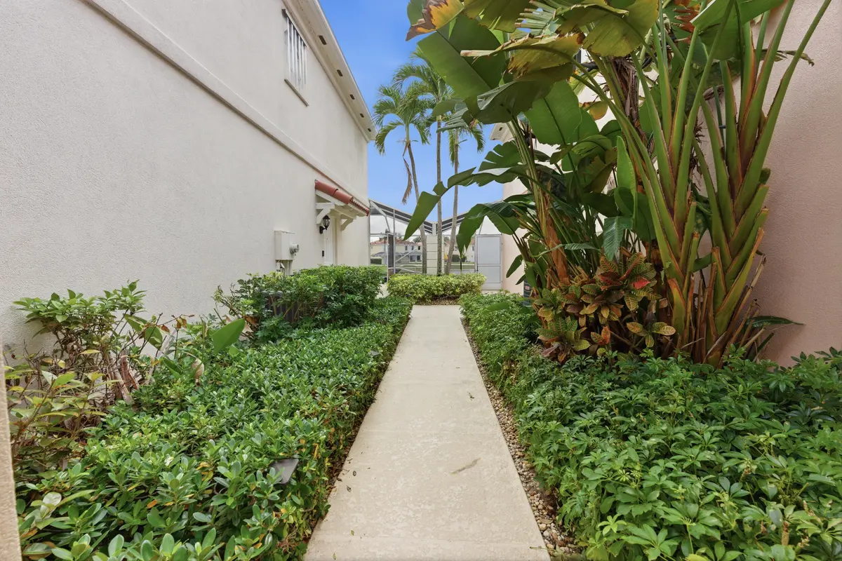 Front at 2122 Tigris Drive, West Palm Beach