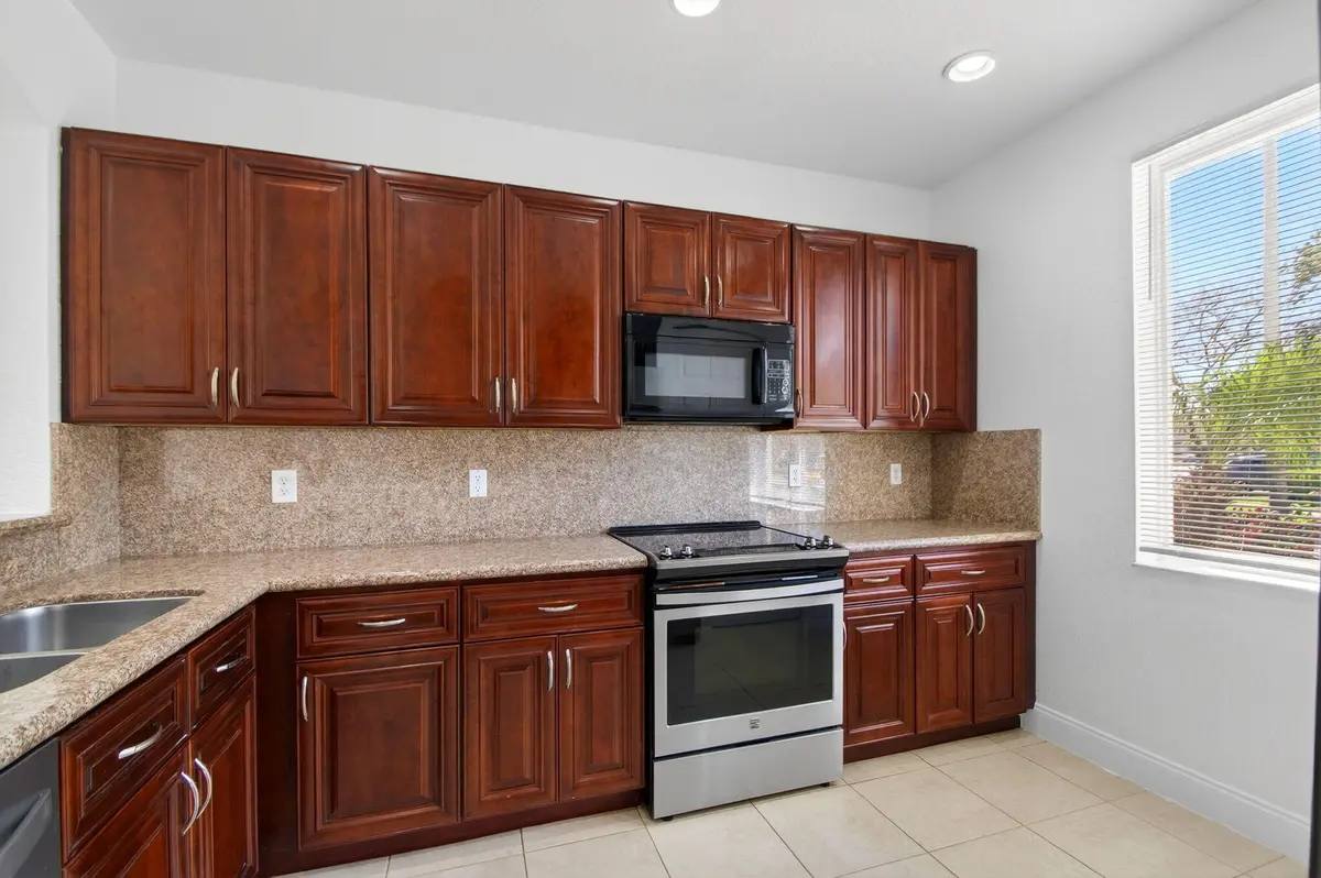 Kitchen at 3092 N Evergreen Circle 3092, Boynton Beach