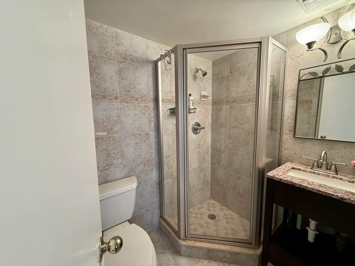 2ND BATH at 1660 NW 20th Avenue 101, Delray Beach