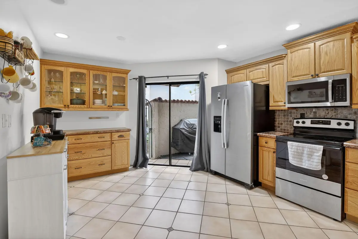 15-web-or-mls-_A7A1667 at 8841 W Sunrise Boulevard, Plantation