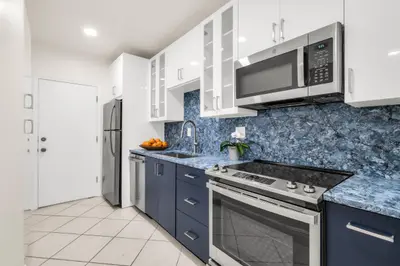 299 SW 7th Street 106, Boca Raton – Condominium for sale
