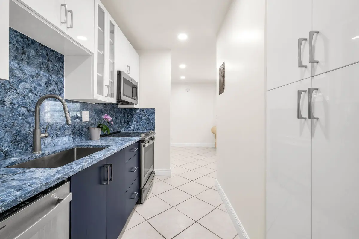 golden arrow13 at 299 SW 7th Street 106, Boca Raton