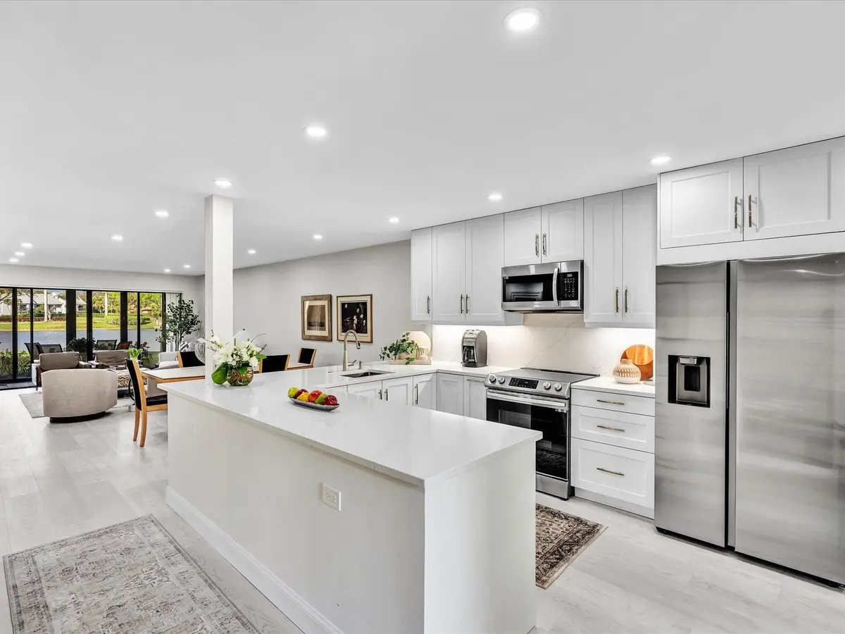 05-FPP00086 at 5056 Oakhill Lane 815, Delray Beach
