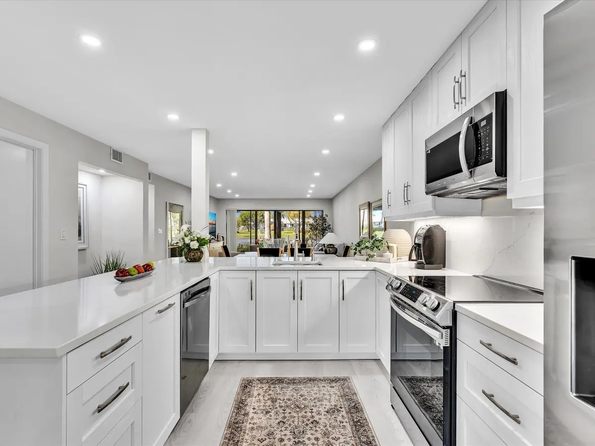 08-FPP00101 at 5056 Oakhill Lane 815, Delray Beach
