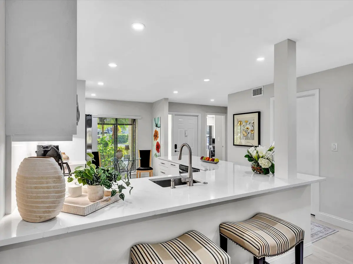20-FPP00161 at 5056 Oakhill Lane 815, Delray Beach