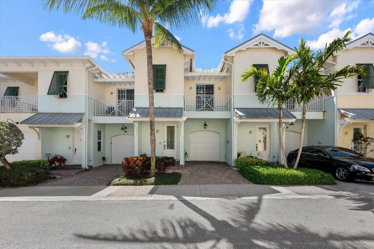 Front of Townhouse at 455 Ocean Ridge Way, Juno Beach