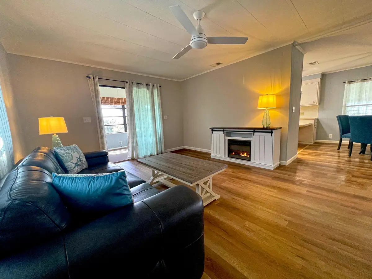 living room at 7660 SE Shenandoah Drive, Hobe Sound