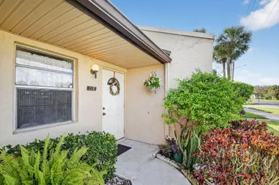116 Golden Lakes Boulevard, West Palm Beach – sold