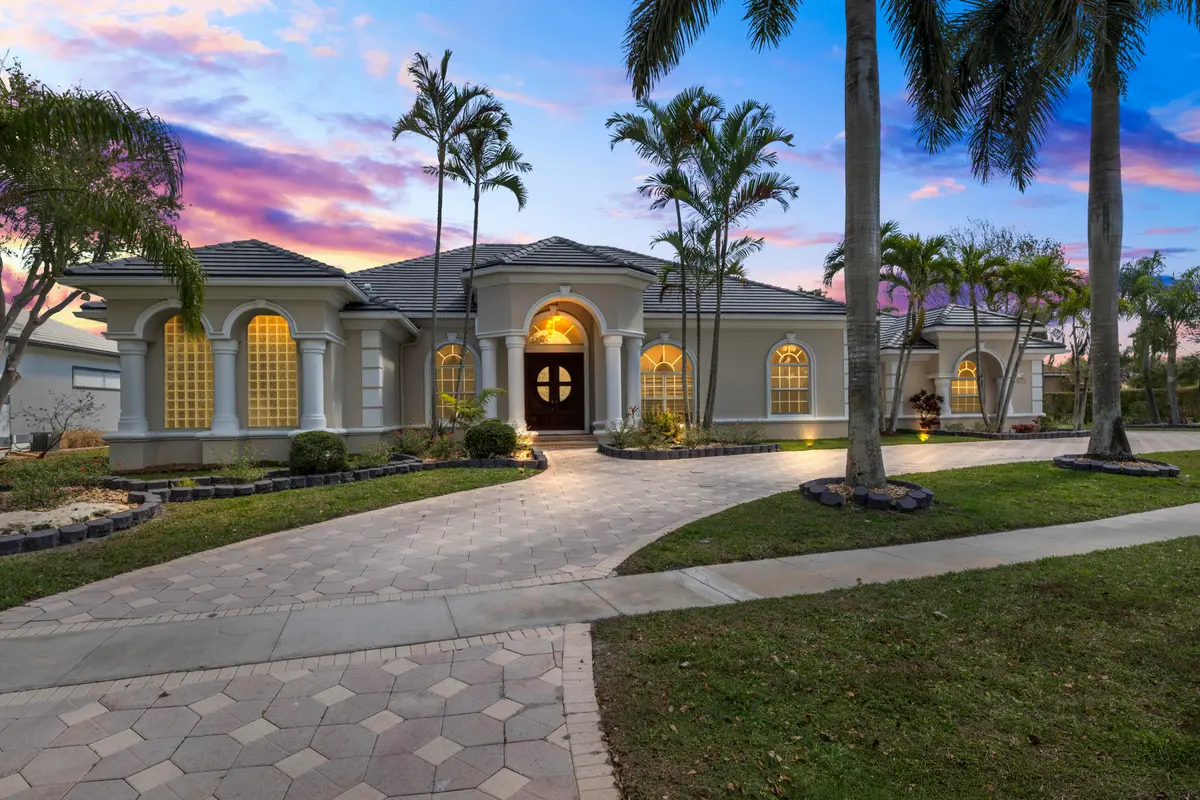 Virtually Enhanced Picture at 2296 Greenview Cove Drive, Wellington