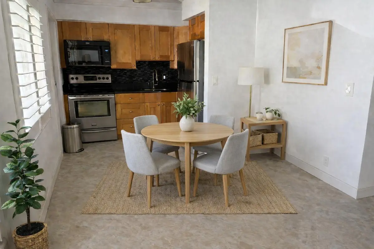 eat in kitchen at 2131 NE 42nd Court 202e, Lighthouse Point