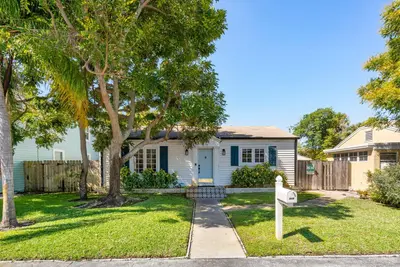 215 S Palmway, Lake Worth Beach – sold