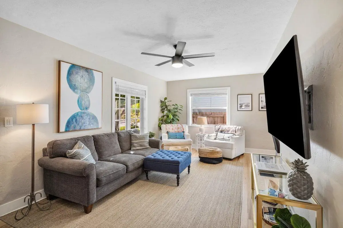 Living at 215 S Palmway, Lake Worth Beach
