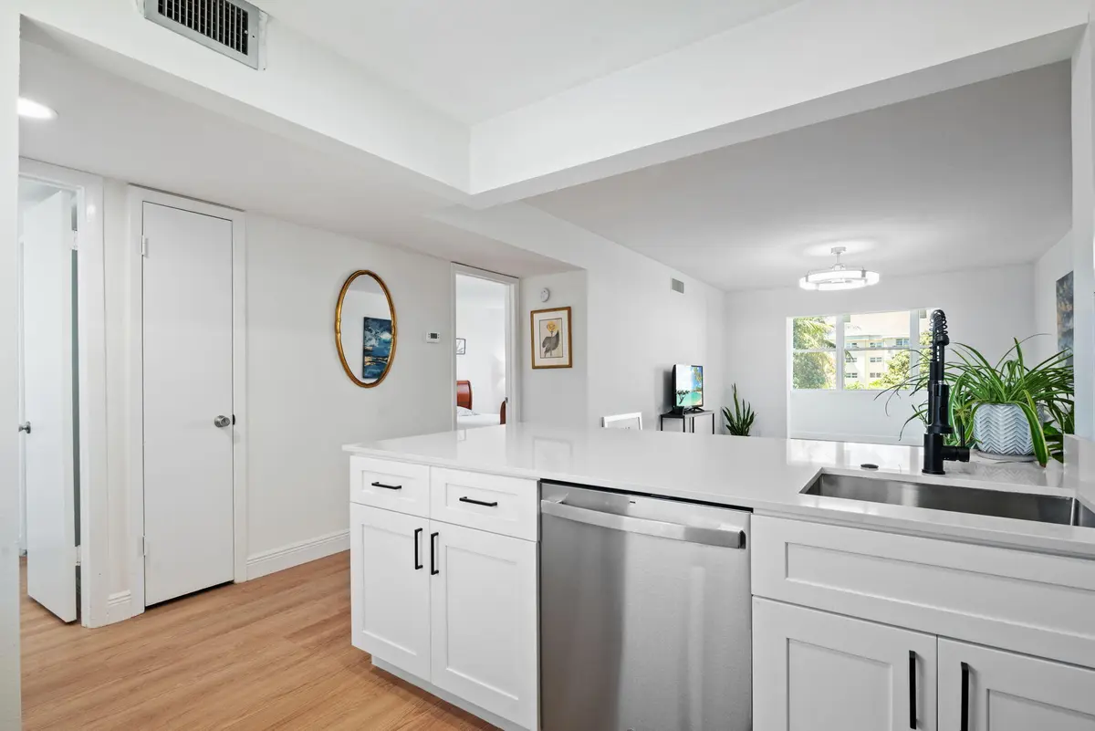 13-web-or-mls-230-ne-26th-ave-216 at 230 NE 26th Avenue 2160, Boynton Beach