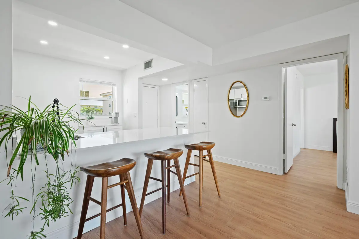 18-web-or-mls-230-ne-26th-ave-216 at 230 NE 26th Avenue 2160, Boynton Beach