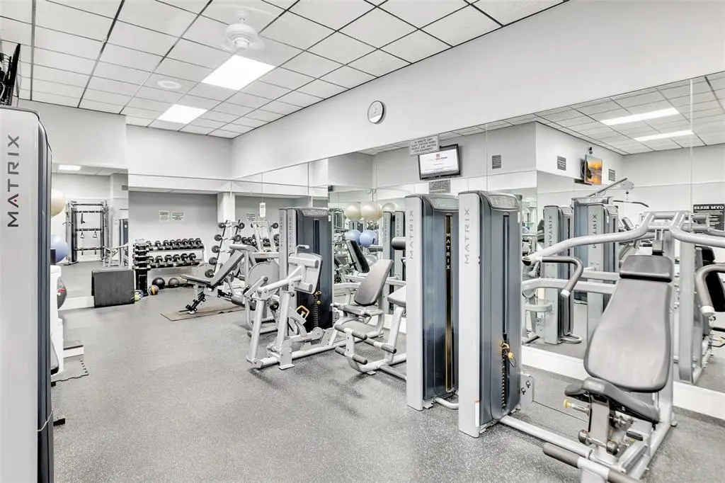 a 4280 fitness at 4280 Galt Ocean Drive 17l, Fort Lauderdale